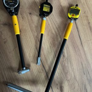 Precision digital bore gauge with carbide tips